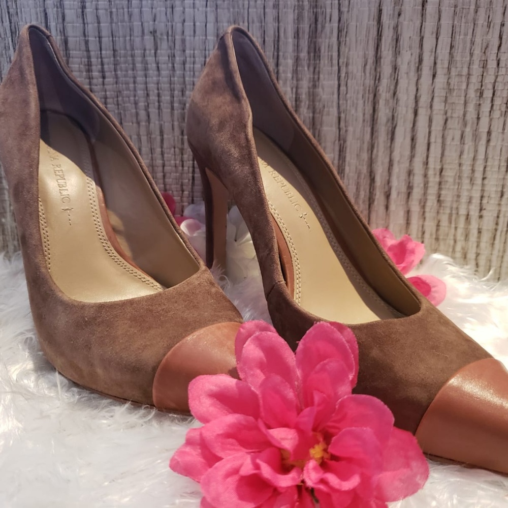 Shoes - Picture 2 of 7